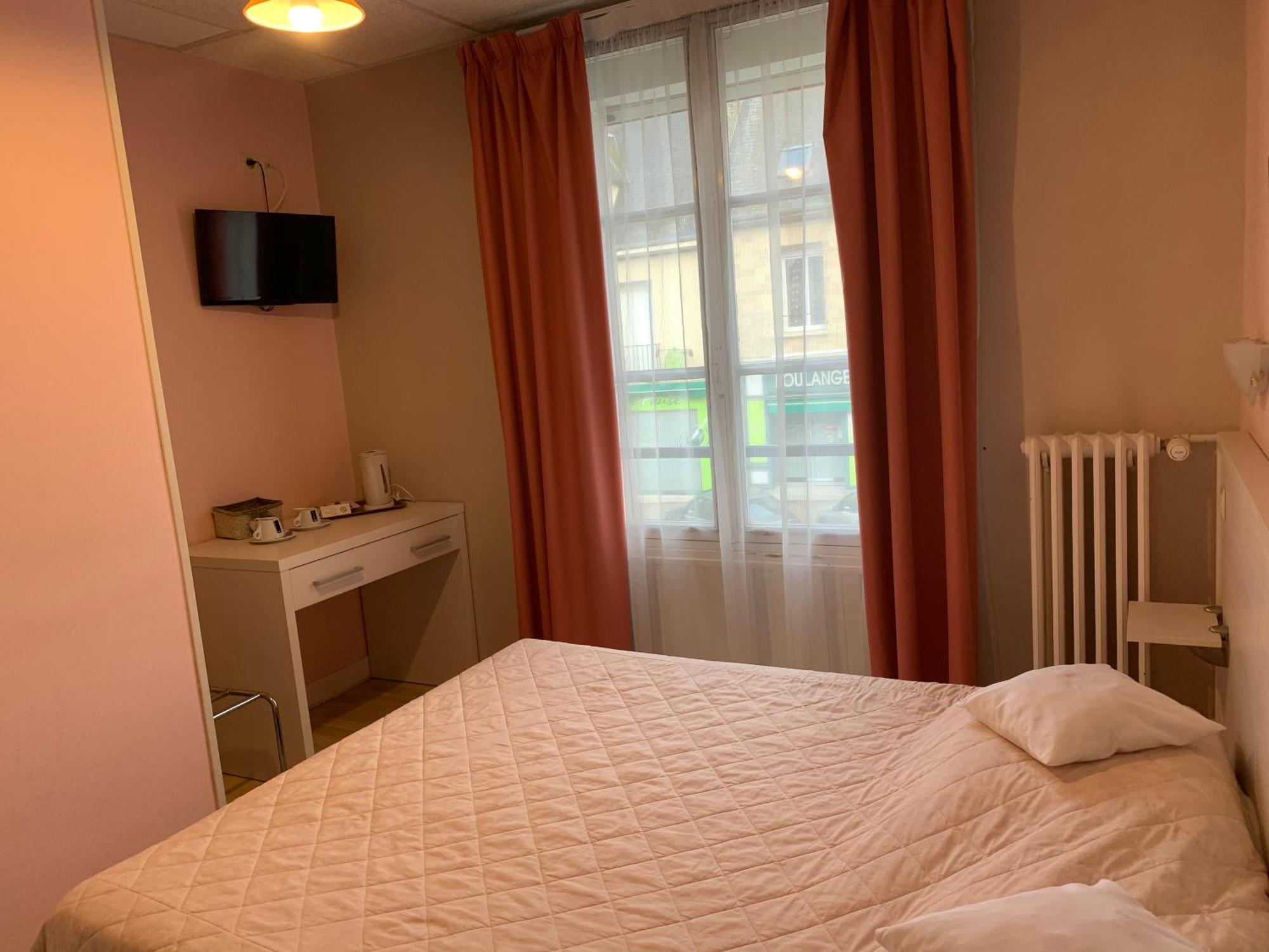 Au Vieux Puits Hotel *